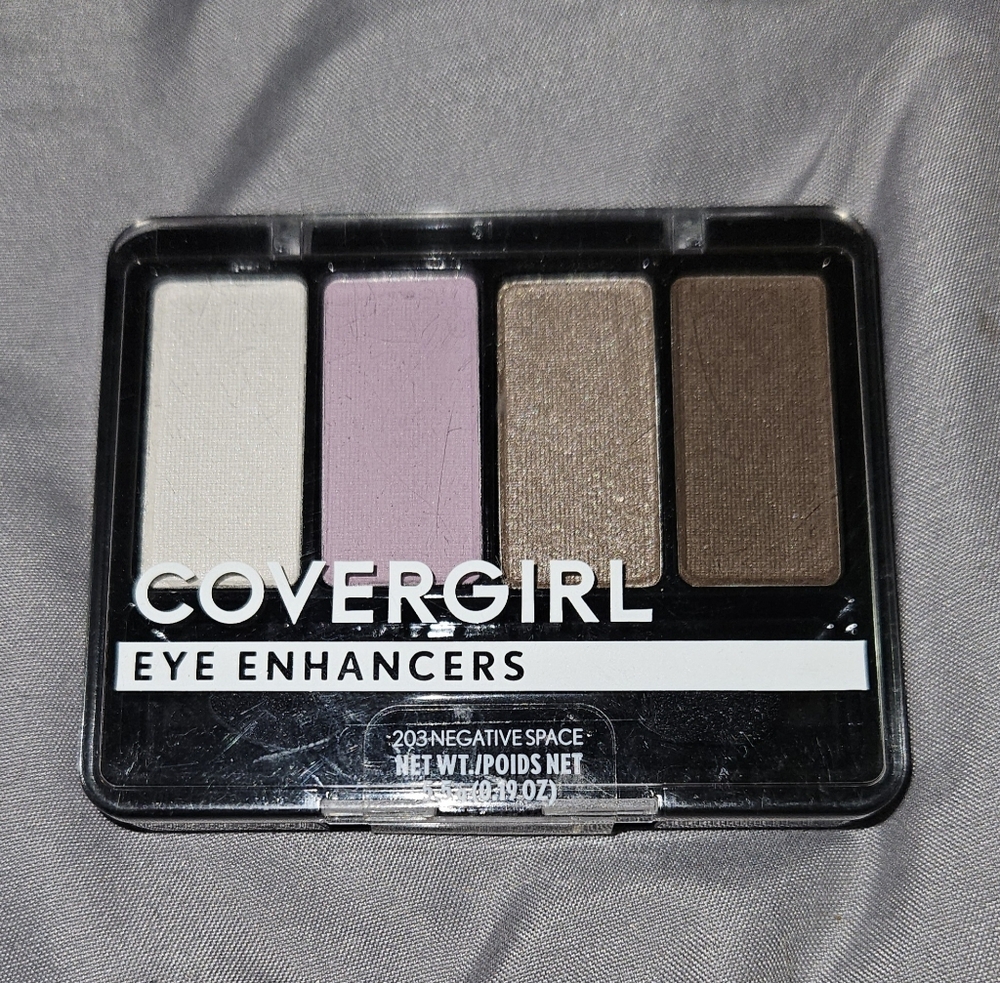 Covergirl Eye Enhancers Eyeshadow Quad- 203 Negative Space 0.19oz BNIB